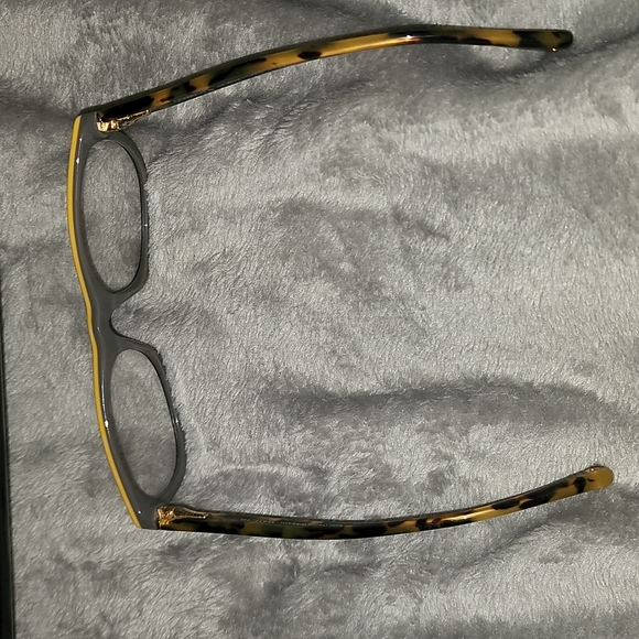 Coach yellow, tortoise eyeglasses - Picture 5 of 7